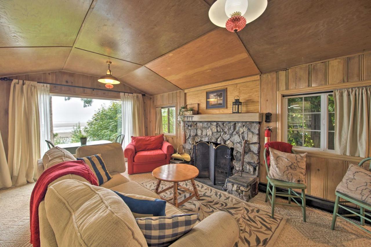 Warm Beach Hideaway With Private Beach! Stanwood Экстерьер фото