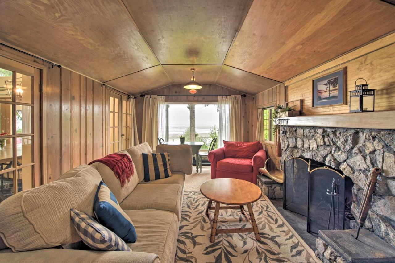 Warm Beach Hideaway With Private Beach! Stanwood Экстерьер фото